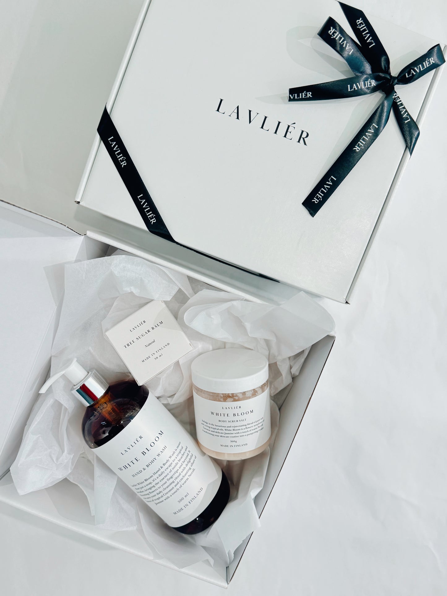 Mother's Day White Bloom Gift Set