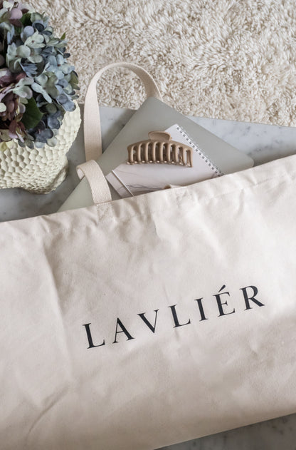 Lavliér Tote Bag