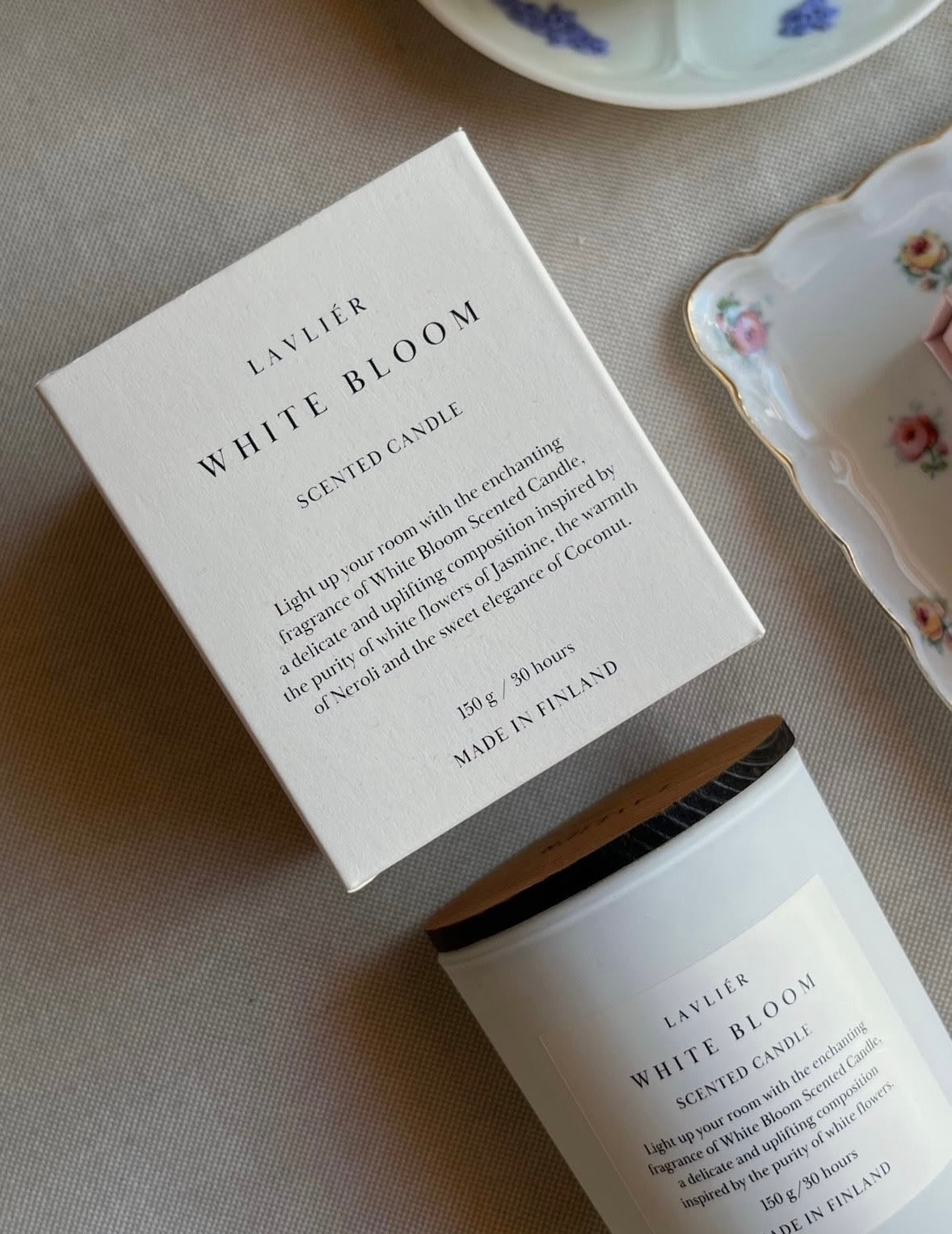 Tuoksukynttilä WHITE BLOOM 150 g