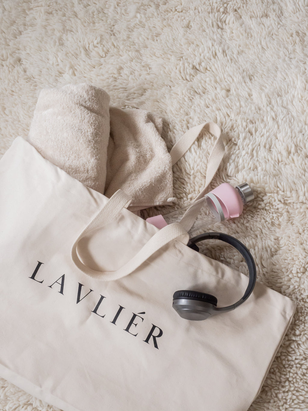 Lavliér Tote Bag