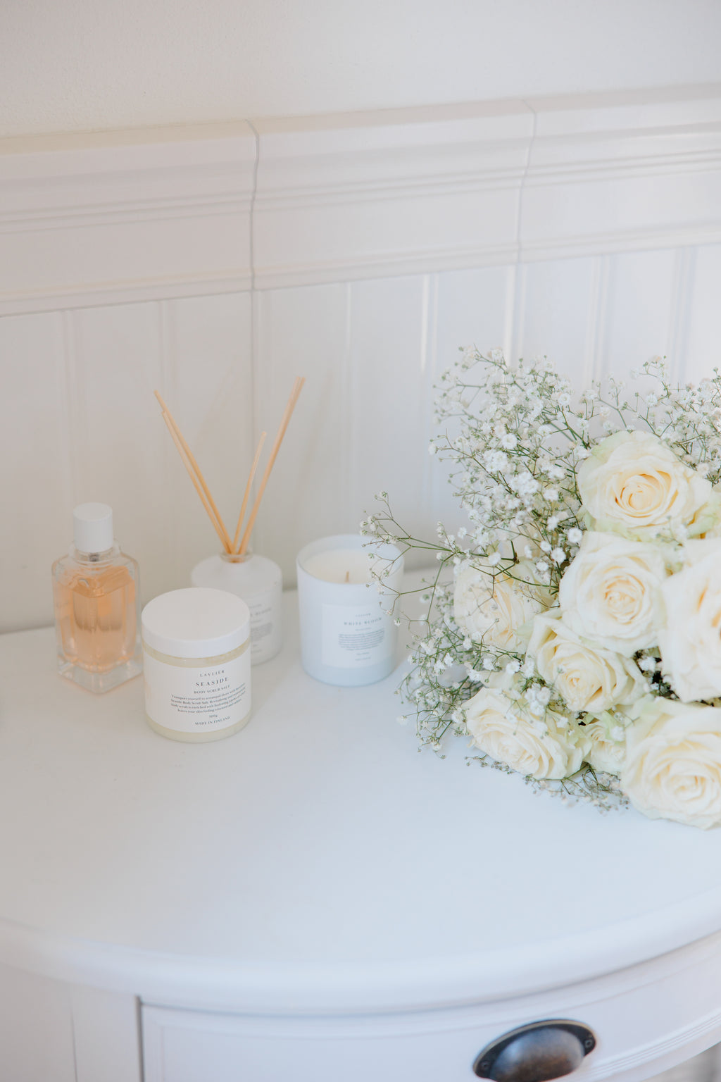 Tuoksukynttilä WHITE BLOOM 150 g